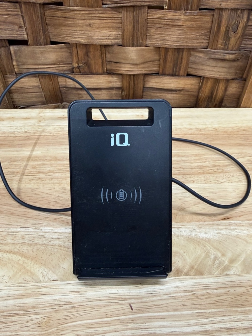 iQ Wireless Fast Charging Stand - Black